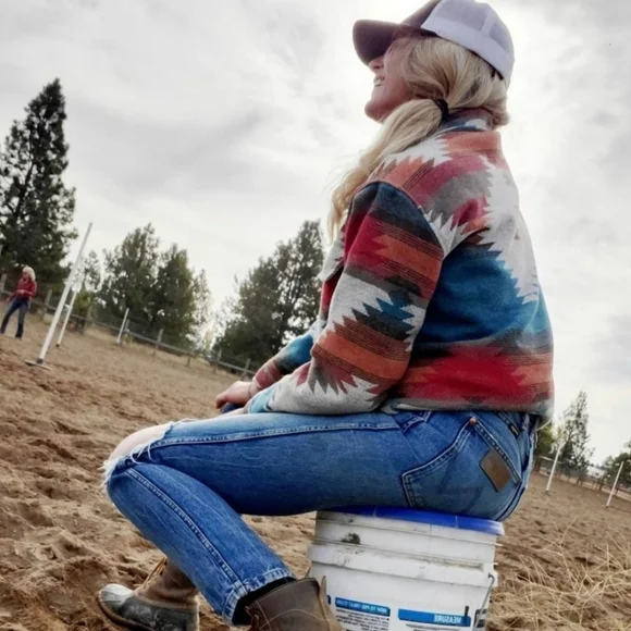 New Southwestern Distressed Jacket Coat Shacket Button Up Top Blue Red - Picture 8 of 11